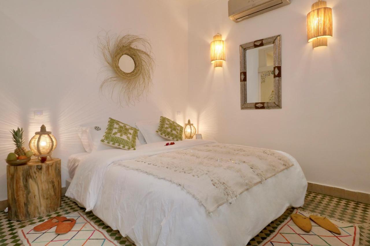 Chambre Double ou Lits Jumeaux avec Salle de Bains Privative