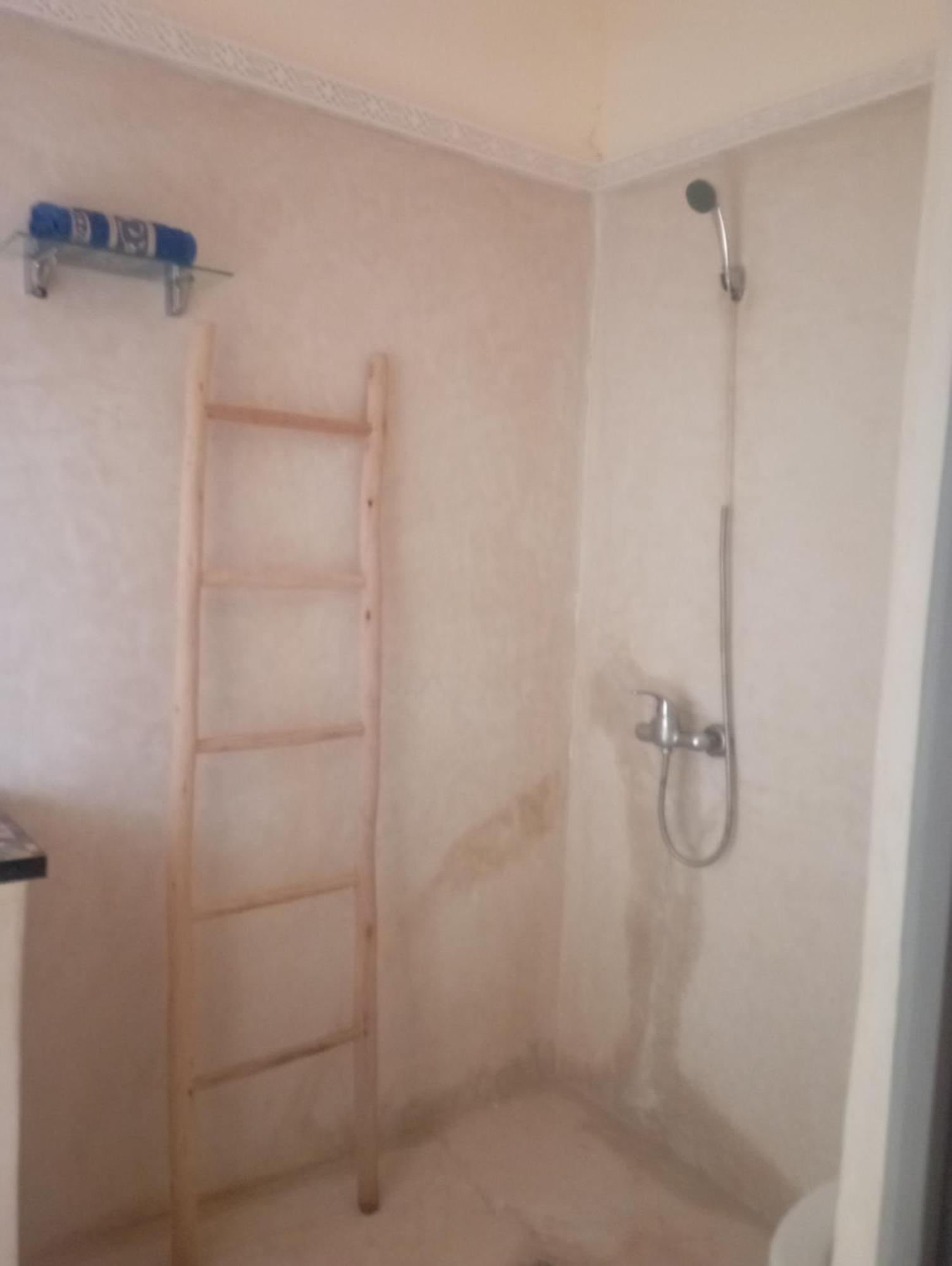 Chambre Lits Jumeaux Standard avec Salle de Bains Commune
