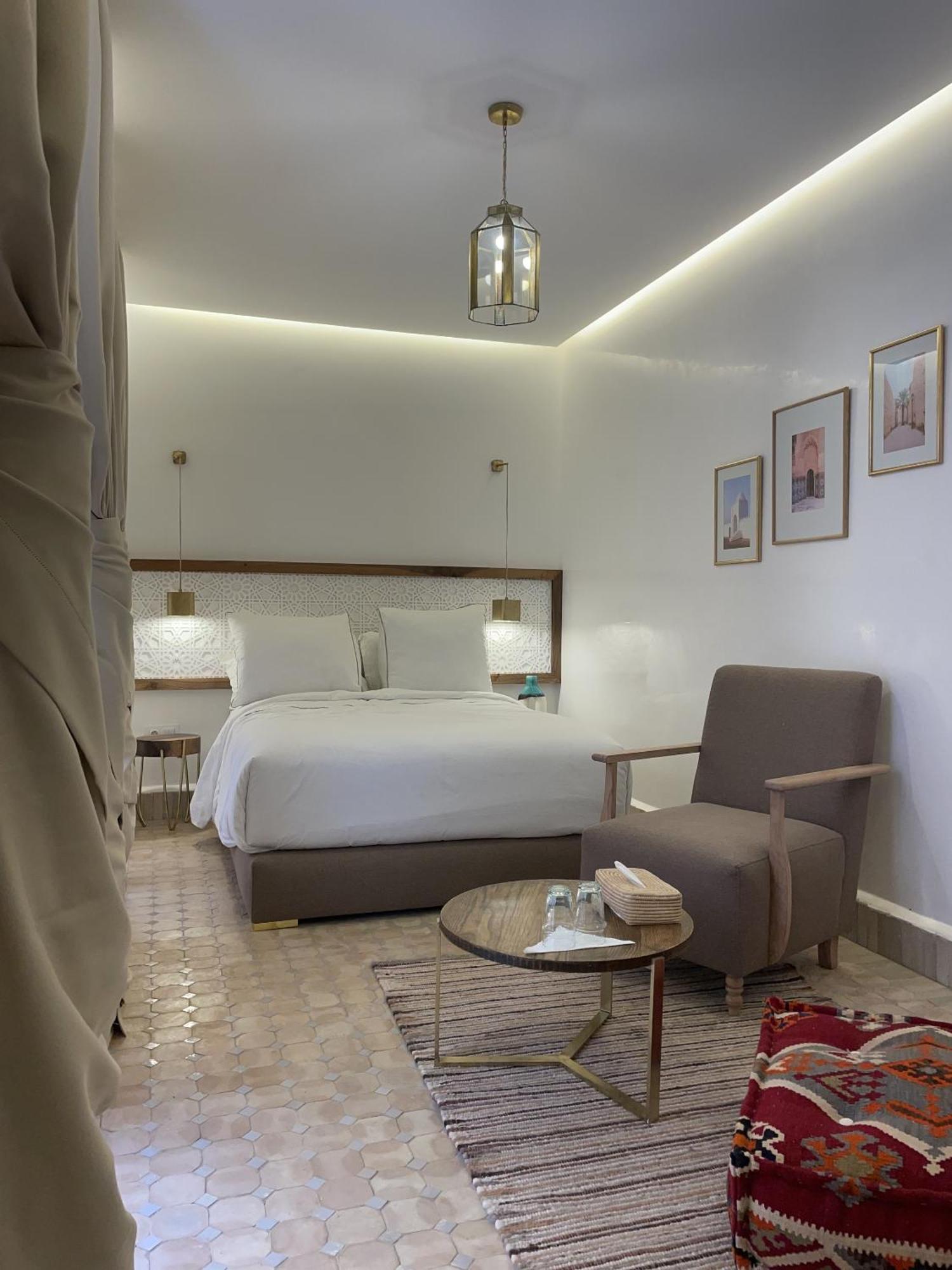 Double Room Private Bathroom