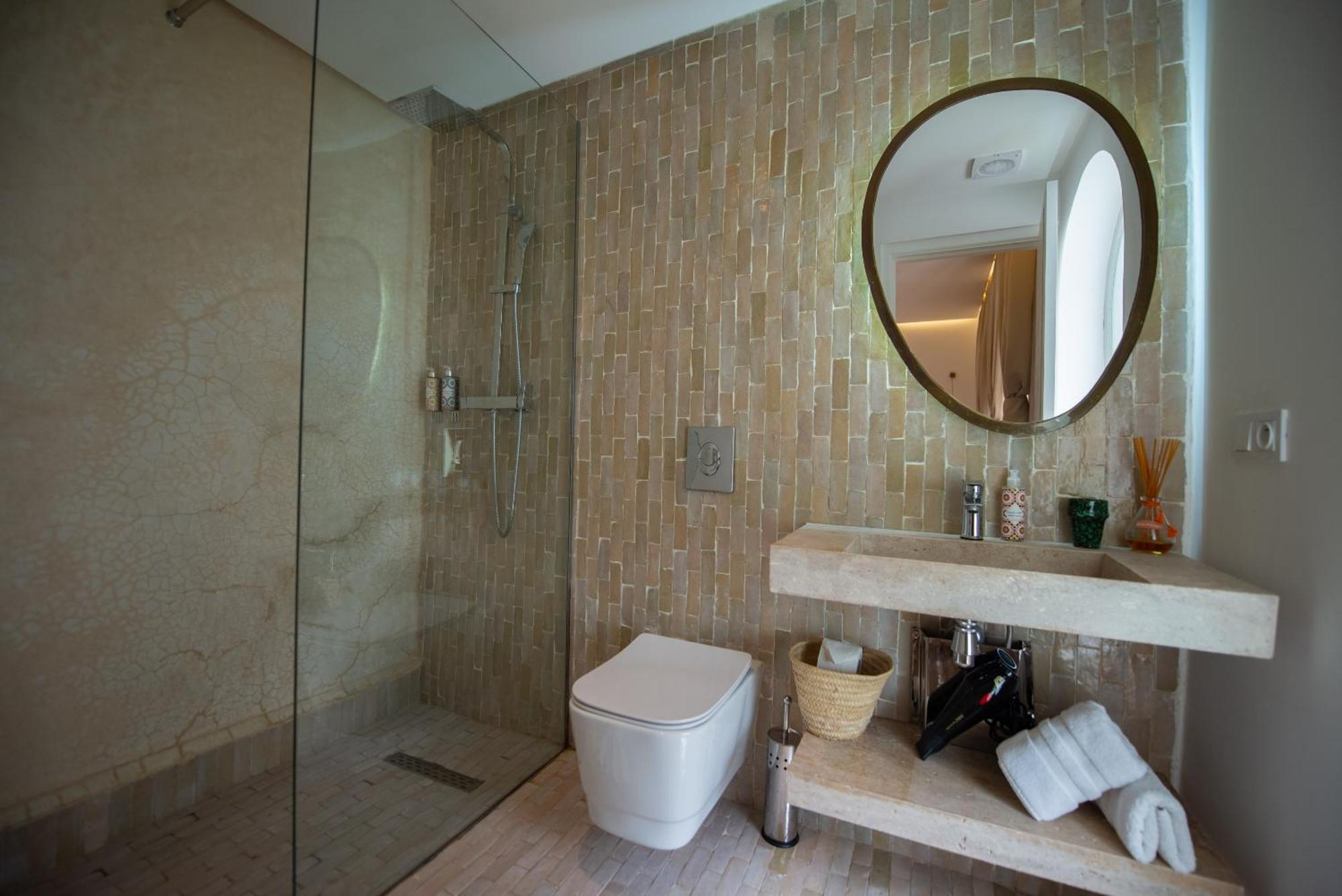 Double Room Private Bathroom