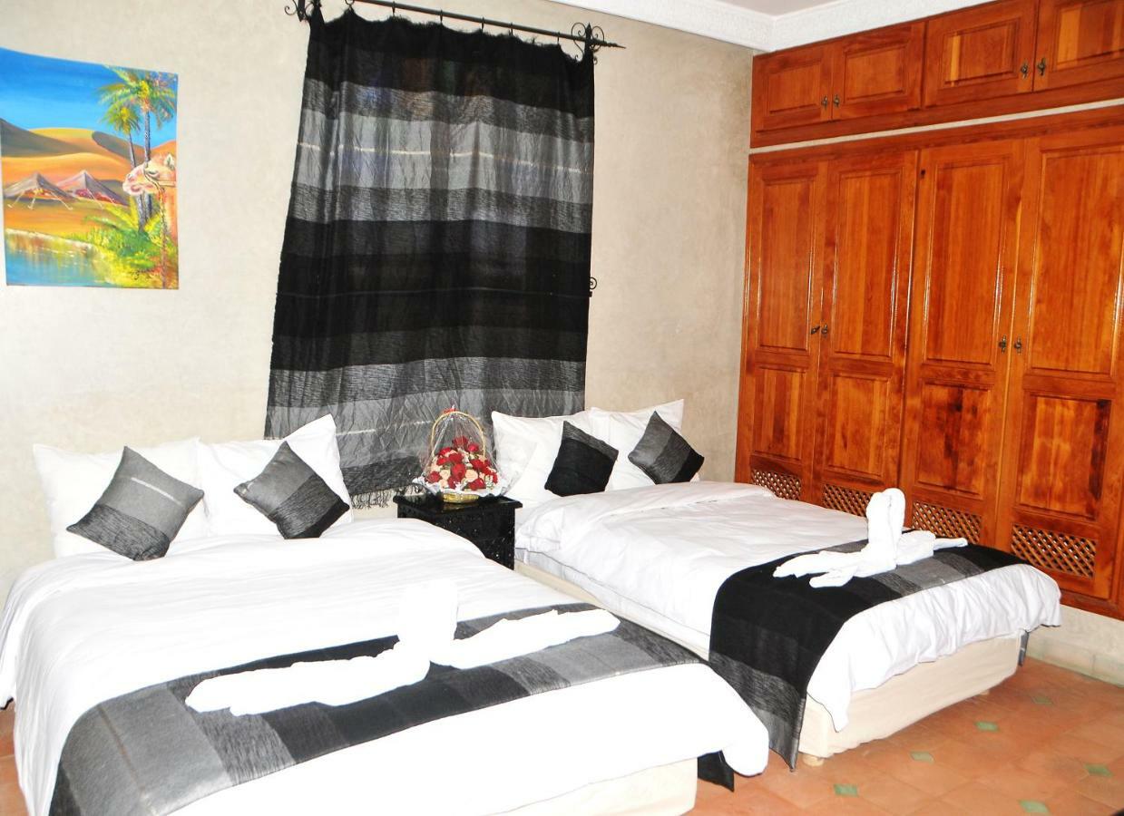 Chambre Triple avec Salle de Bains Privative