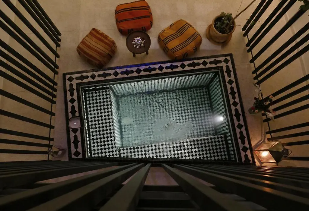 Riad Zebrakaro-1