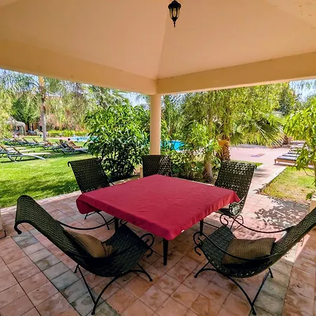 Las Palmeras Guest House-2